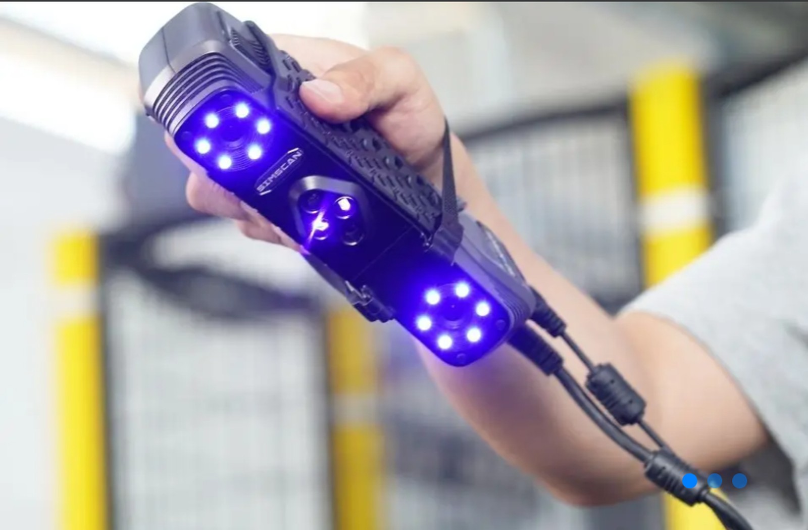 Handheld 3D scanner for confined piping spaces