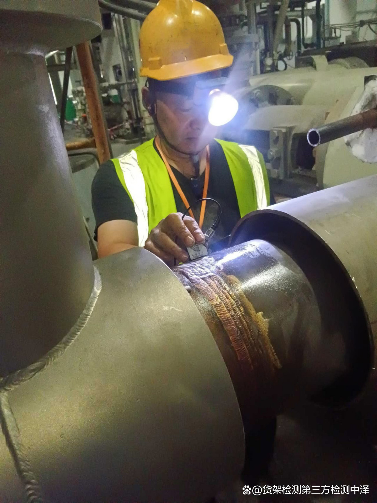 Ultrasonic testing of pipe wall thickness